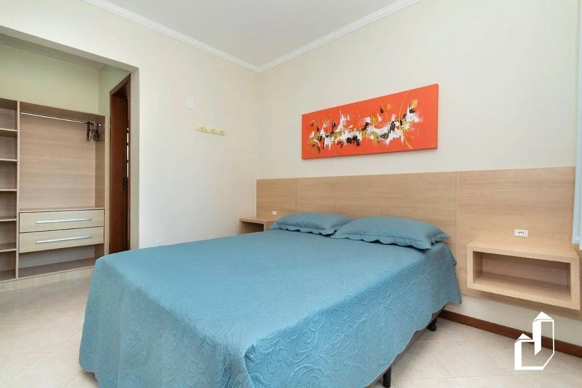 Apartamento Com 02 Dormitorios Aqui E So Trazer As Malas E Aproveitar As Ferias Bombinhas