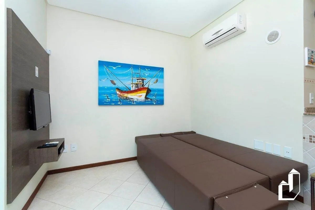 Apartamento Com 02 Dormitorios Aqui E So Trazer As Malas E Aproveitar As Ferias Bombinhas 0*,