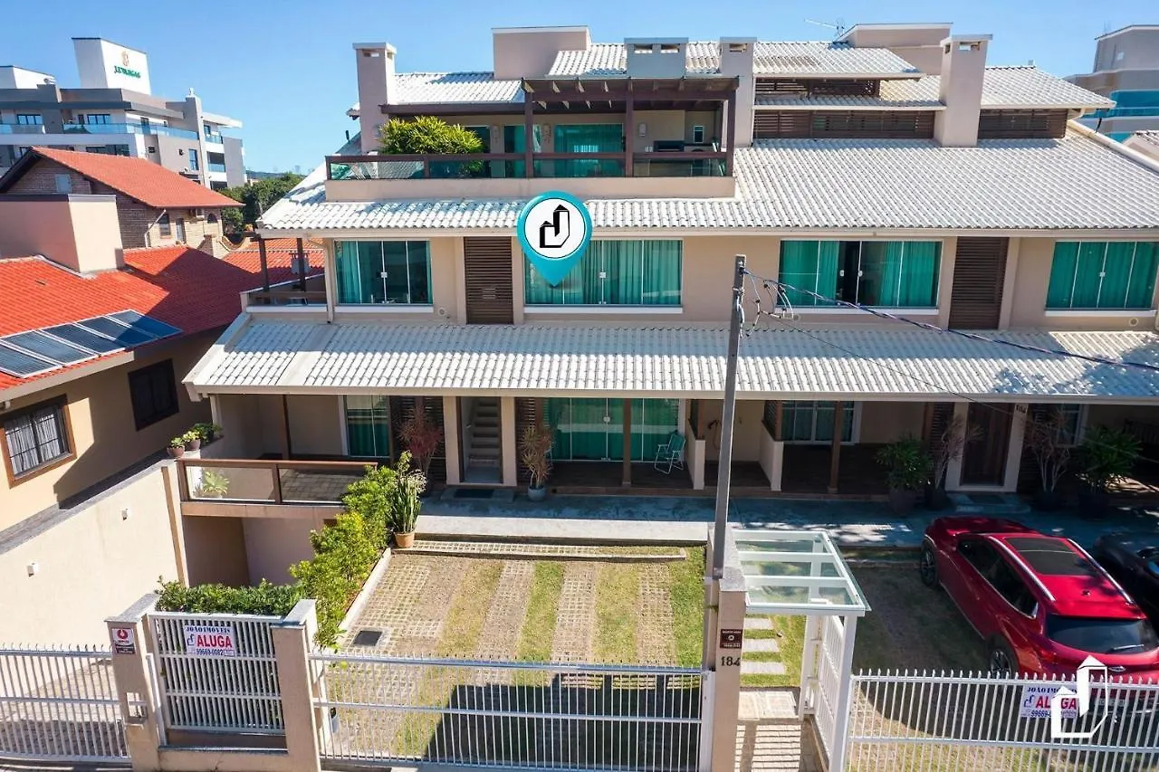 Apartamento Com 02 Dormitorios Aqui E So Trazer As Malas E Aproveitar As Ferias Bombinhas