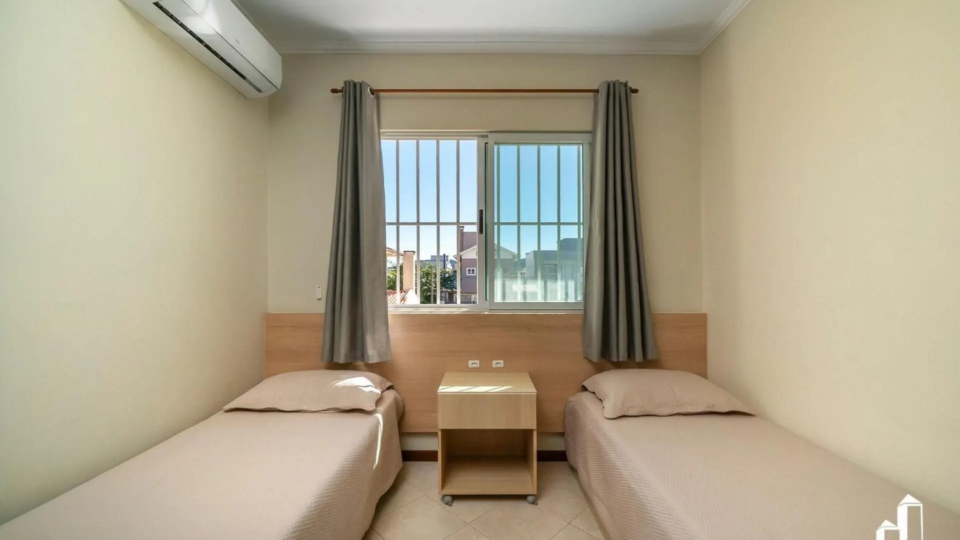 Apartamento Com 02 Dormitorios Aqui E So Trazer As Malas E Aproveitar As Ferias Bombinhas Διαμέρισμα